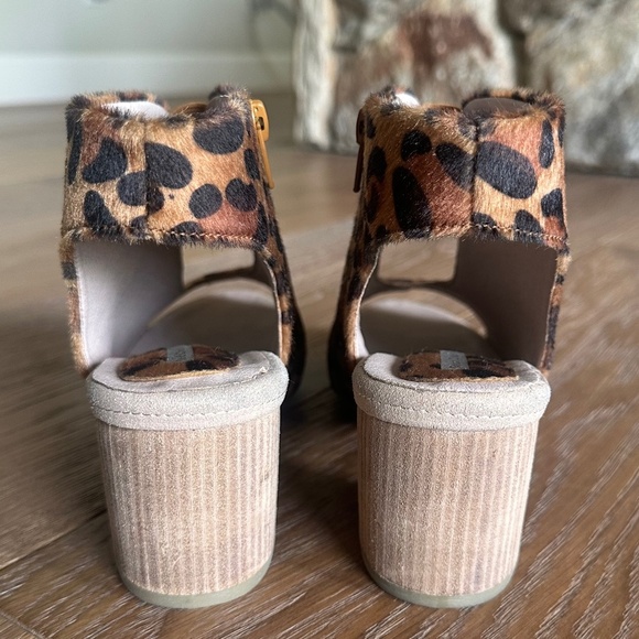GOOD CHOICE KIMORA ANIMAL PRINT BLOCK HEELS - Picture 6 of 13
